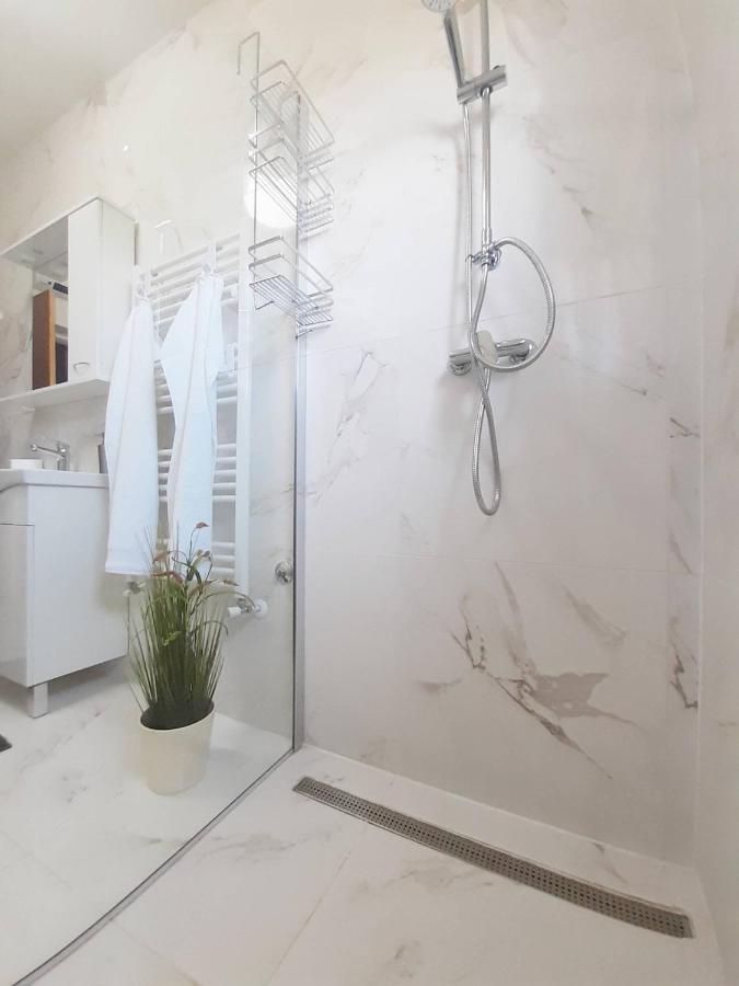 Apartman Gulici ポレッチ エクステリア 写真