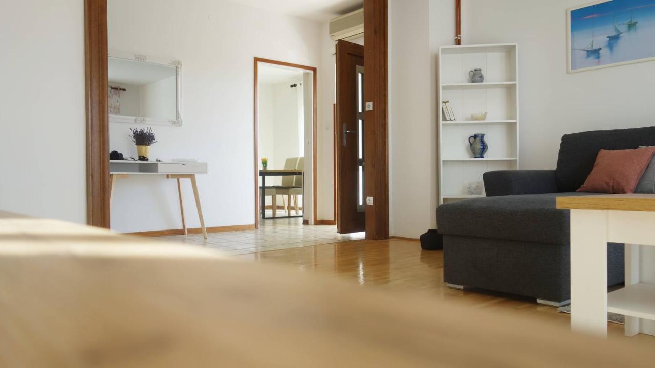 Apartman Gulici ポレッチ エクステリア 写真